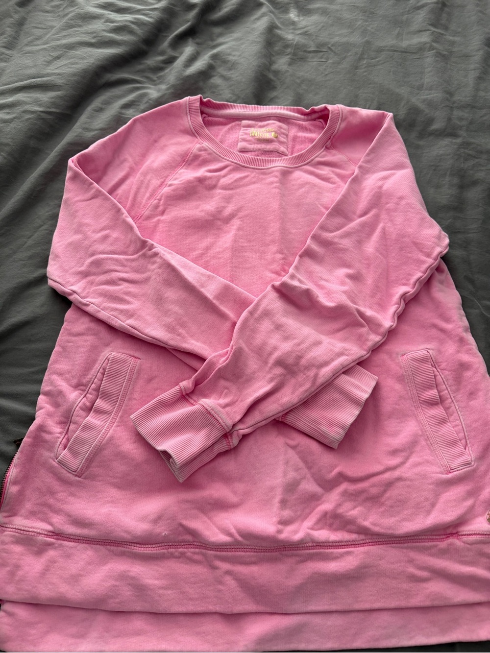 Lilly Pulitzer Pink Women's Crewneck beachcomber Pullover sweatshirt